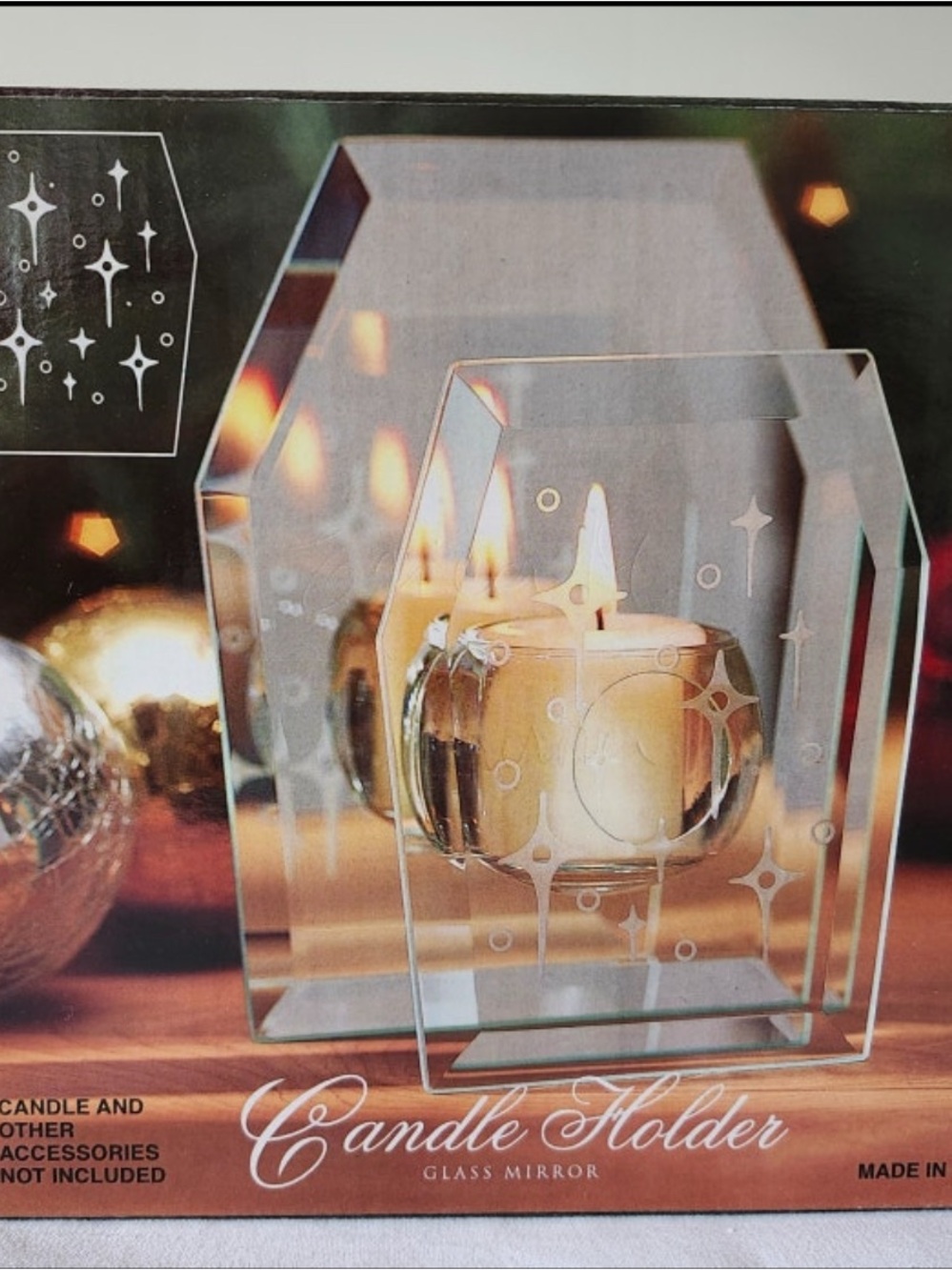 Mirrored candle holder
